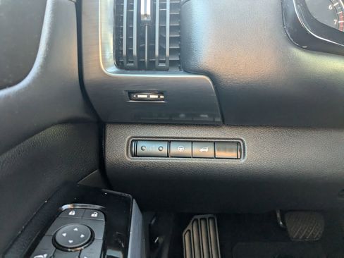 Used 2025 Nissan Pathfinder SL image 21