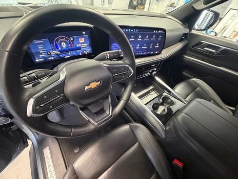 Used 2025 Chevrolet Tahoe LT AWD/4WD image 19