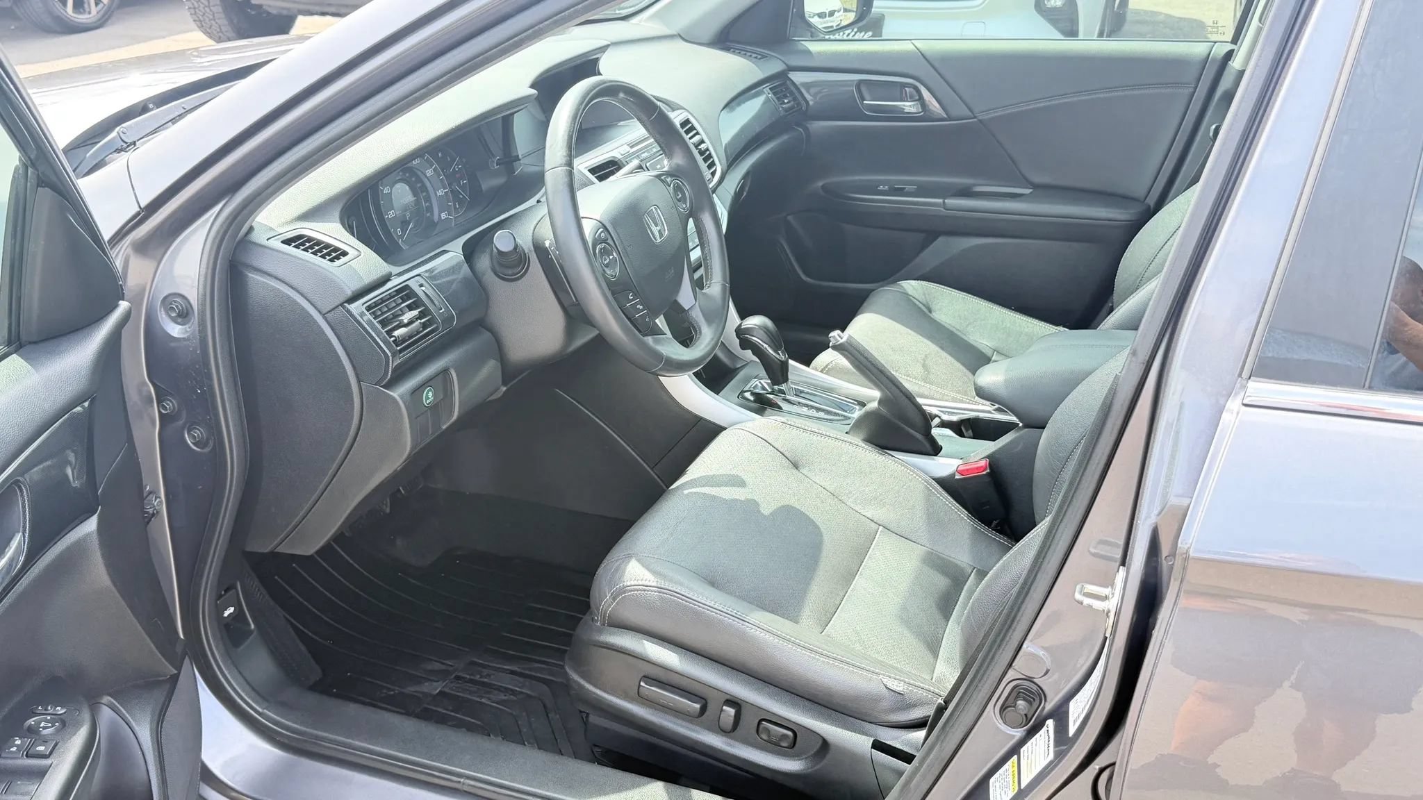Used 2013 Honda Accord Sport image 11