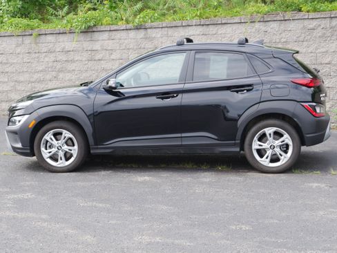 Used 2023 Hyundai Kona SEL AWD/4WD image 3