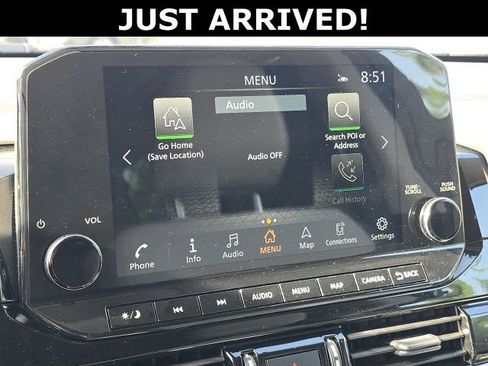 Used 2023 Nissan Pathfinder SL AWD/4WD image 22