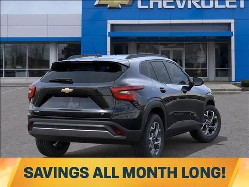 New 2026 Chevrolet Trax LT w/ Driver Confidence Package FWD image 4