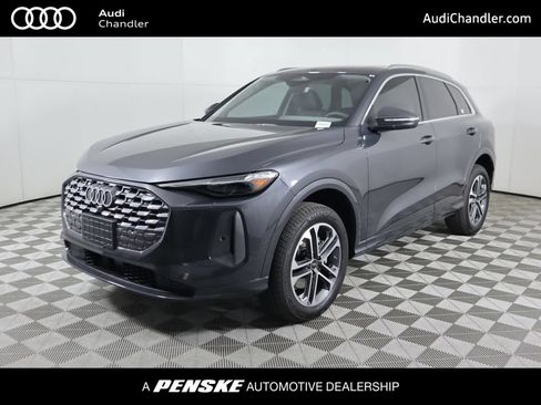 Used 2025 Audi Q5 Premium w/ Premium Plus AWD/4WD image 1