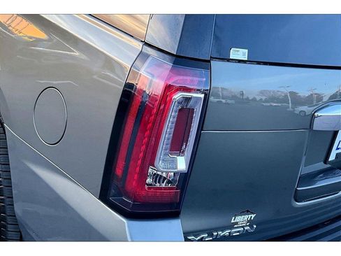 Used 2017 GMC Yukon Denali w/ Open Road Package image 19