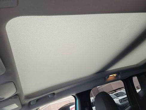 Used 2021 Jeep Renegade Latitude w/ Sun & Sound Group image 20