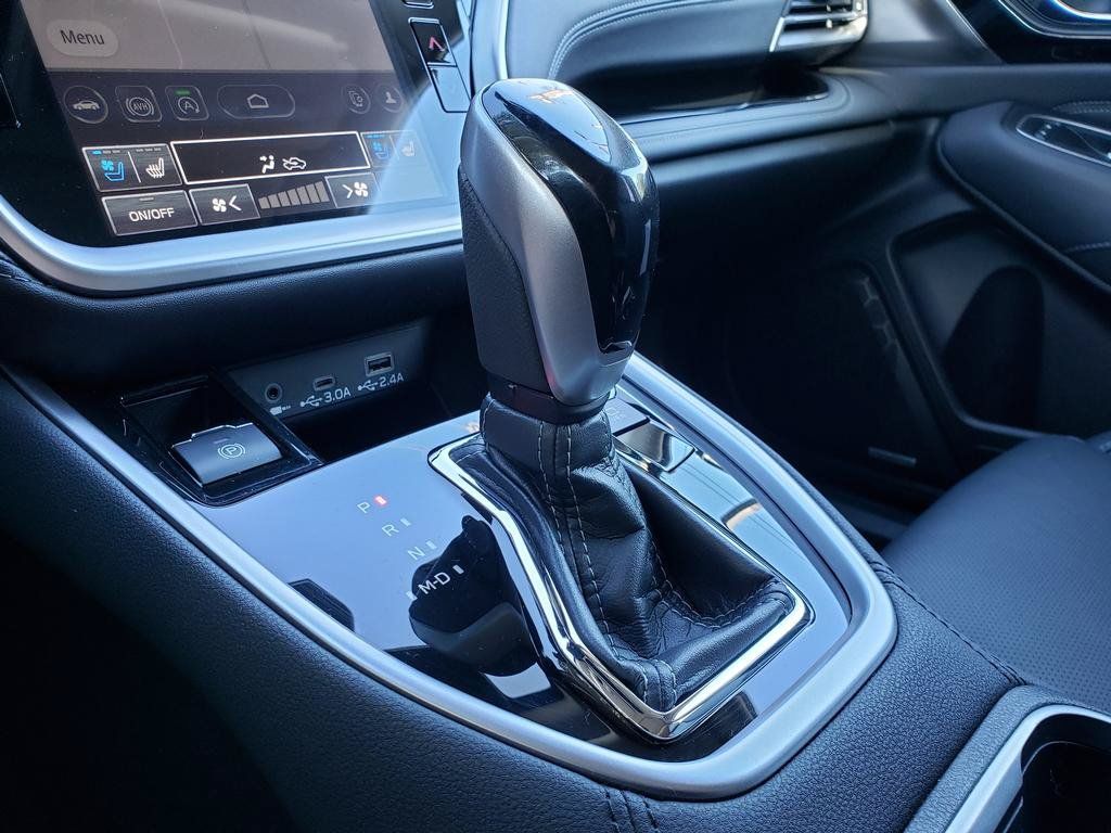 Used 2023 Subaru Outback Touring XT AWD/4WD image 25