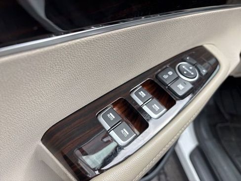 Used 2019 Kia Sorento EX image 13