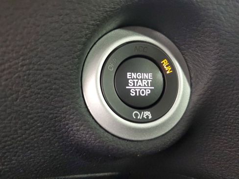 New 2026 Chrysler Pacifica Select image 20