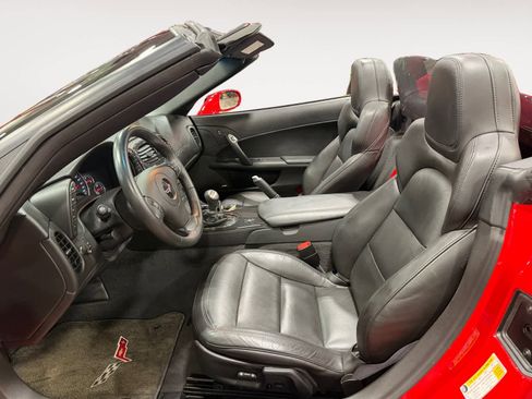 Used 2012 Chevrolet Corvette Convertible w/ 3LT Preferred Equipment Group image 10