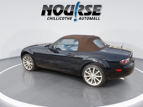 Used 2008 MAZDA MX-5 Miata Grand Touring w/ Premium Pkg image 6