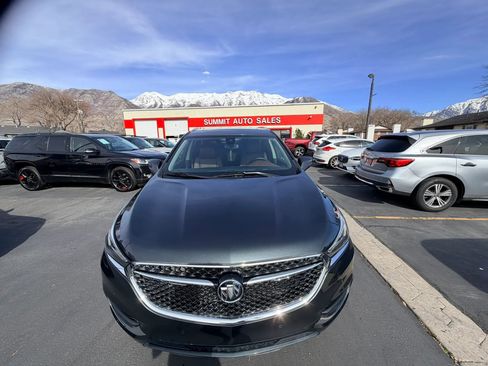 Used 2020 Buick Enclave Avenir w/ Avenir Technology Package AWD/4WD image 9