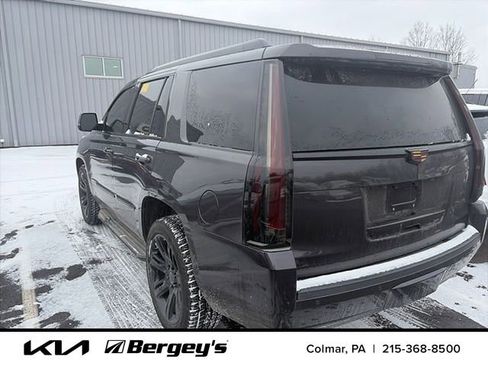 Used 2015 Cadillac Escalade Luxury image 10