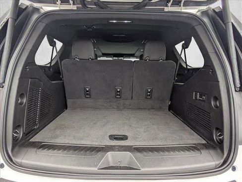 Used 2021 GMC Yukon XL SLT w/ SLT Luxury Plus Package image 18