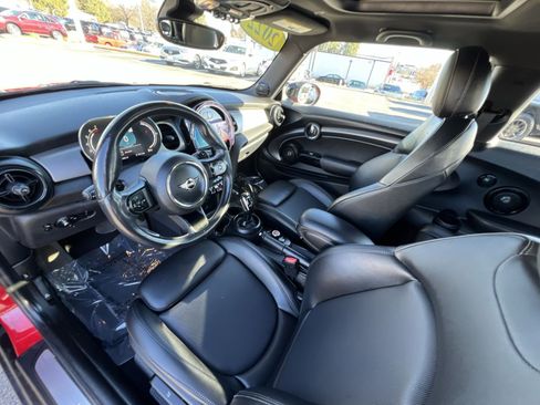 Used 2022 MINI Cooper S w/ Premium Package image 2