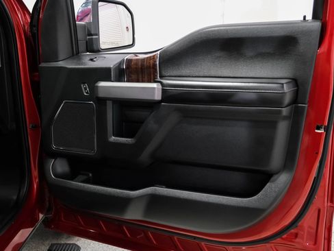 Used 2015 Ford F150 Platinum w/ Equipment Group 701A Luxury AWD/4WD image 49