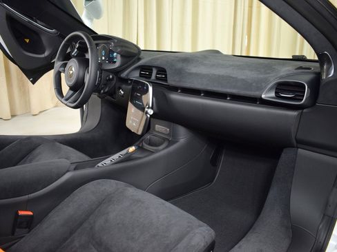 New 2025 McLaren Artura Spider image 21