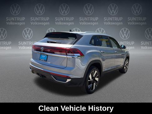 Used 2025 Volkswagen Atlas Cross Sport SE FWD image 5