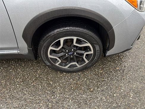 Used 2017 Subaru Crosstrek 2.0i Premium image 17