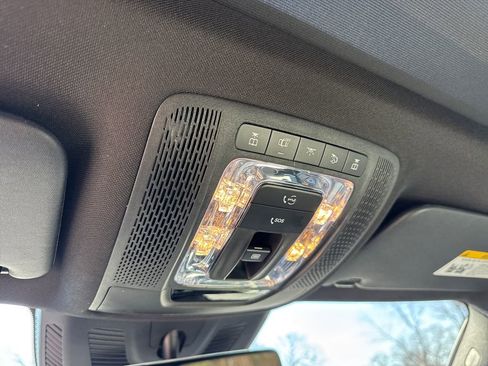 Used 2023 Mercedes-Benz GLB 35 AMG 4MATIC w/ AMG Night Package Plus image 31