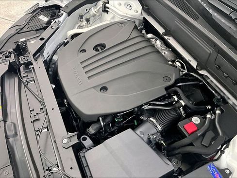 New 2026 Volvo XC60 B5 Ultra w/ Protection Package Premier image 35