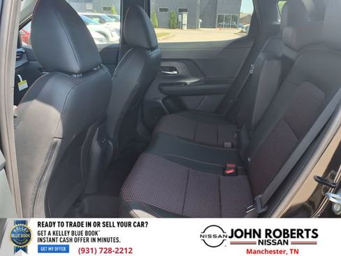 New 2026 Nissan Kicks SR w/ Cold Weather Package FWD image 9