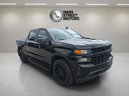 Used 2021 Chevrolet Silverado 1500 Custom w/ Safety Confidence Package AWD/4WD image 7