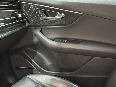 Used 2020 Audi Q7 3.0T Premium Plus w/ Premium Plus Package image 24