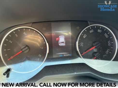 Used 2020 Toyota RAV4 XLE Premium FWD image 8