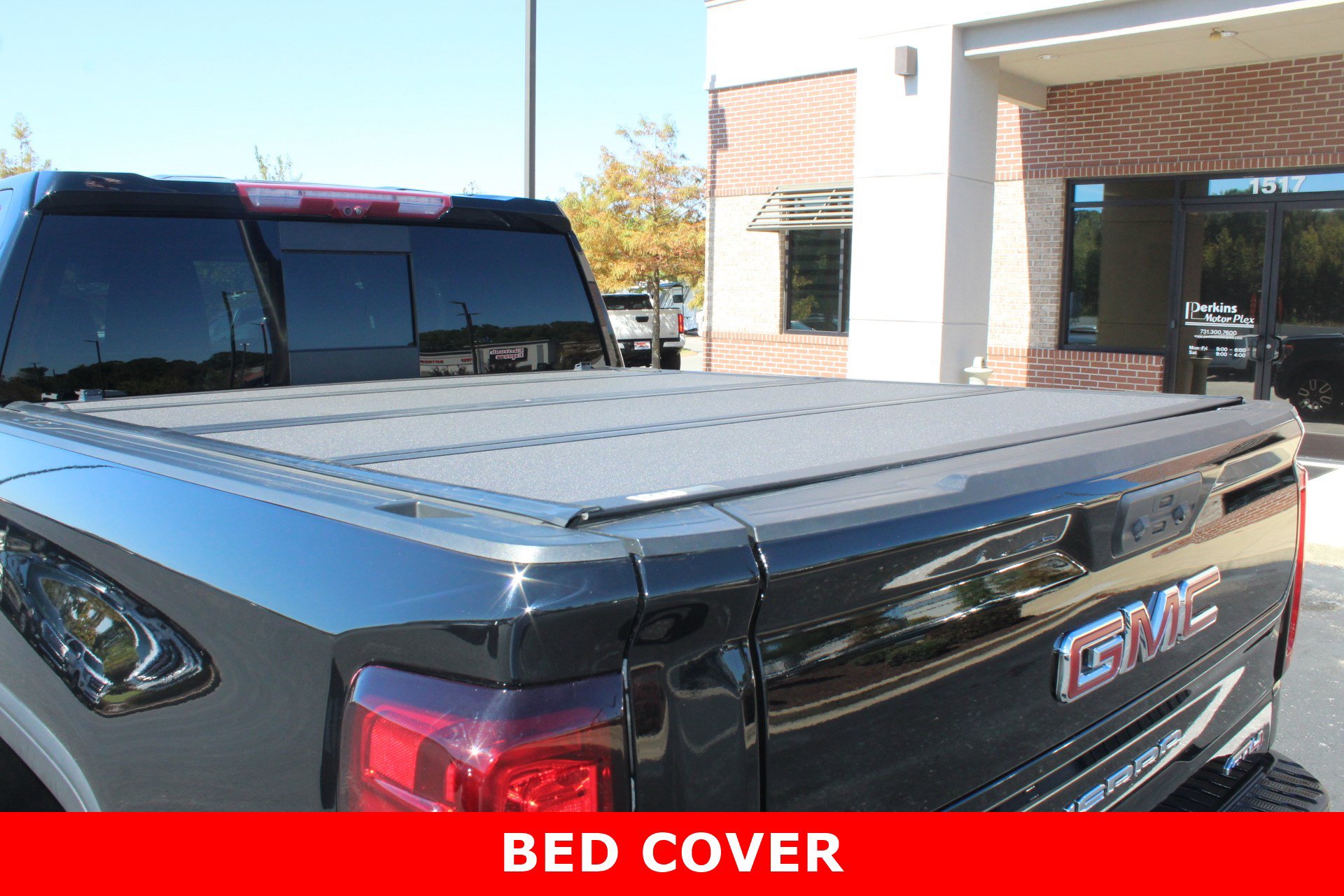 Used 2023 GMC Sierra 1500 AT4 AWD/4WD image 8
