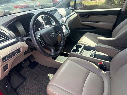 Used 2022 Honda Odyssey Touring image 5
