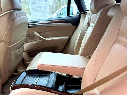 Used 2011 BMW X6 xDrive50i image 18