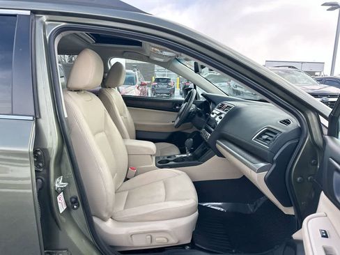Used 2017 Subaru Outback 3.6R Limited image 27