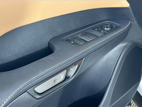 Used 2025 Lexus RX 350 Premium w/ Accessory Package (Z1) image 18