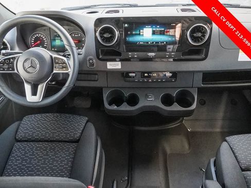 Used 2024 Mercedes-Benz Sprinter 3500 image 4