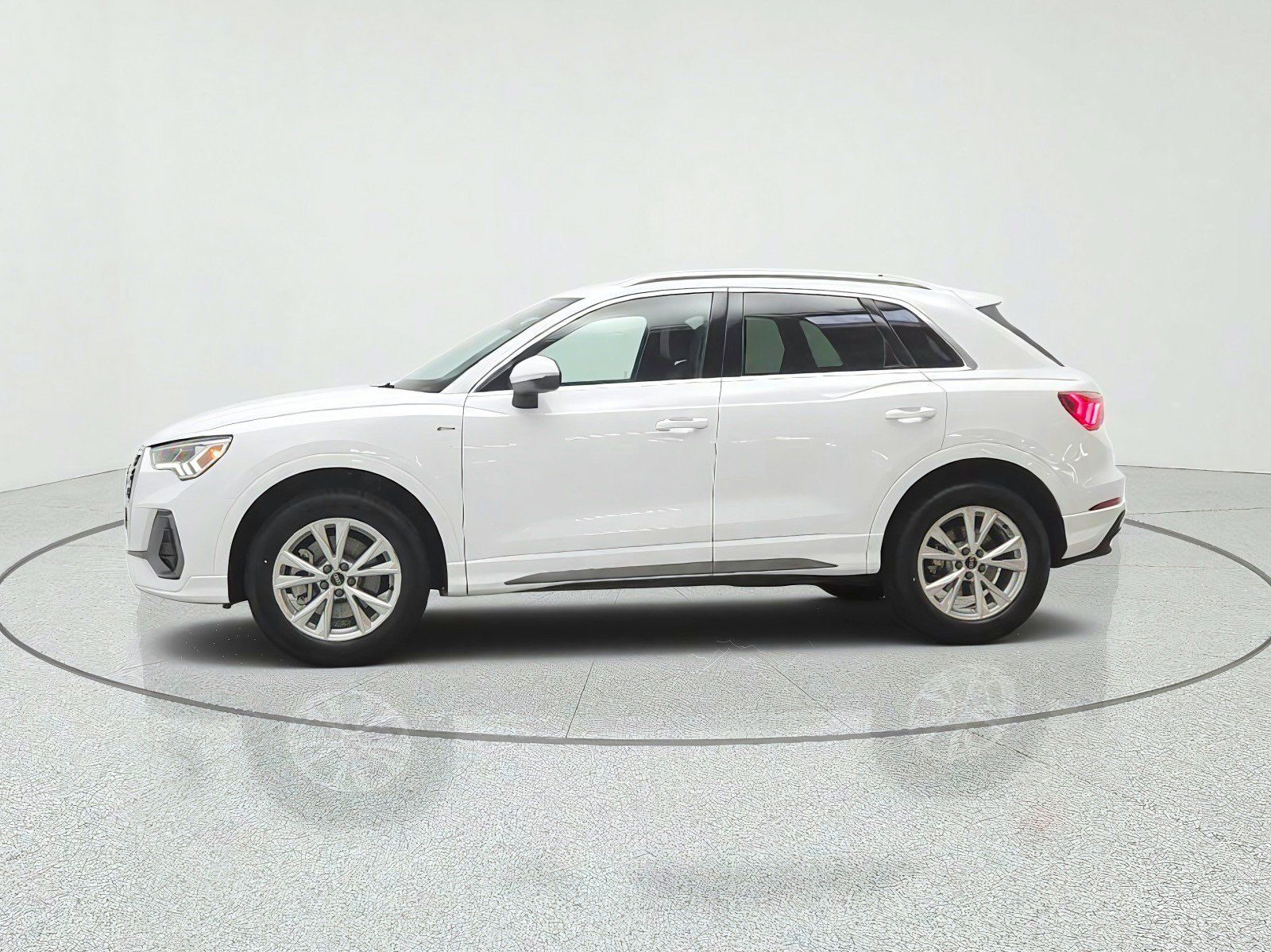 Used 2024 Audi Q3 2.0T Premium AWD/4WD image 8