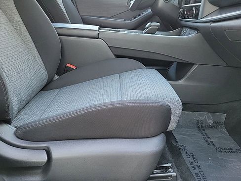 Certified 2023 Nissan Rogue SV image 13