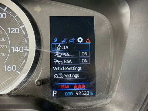 Used 2021 Toyota Corolla LE FWD image 12