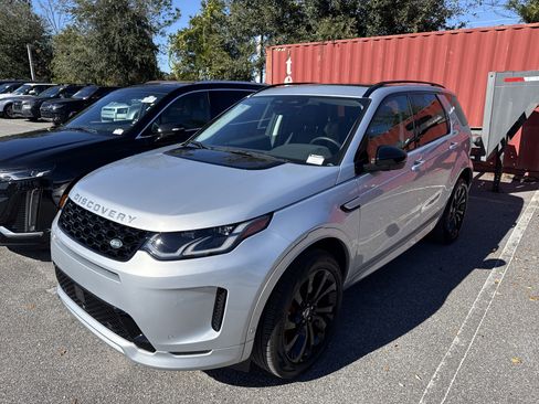 Certified 2025 Land Rover Discovery Sport S image 2