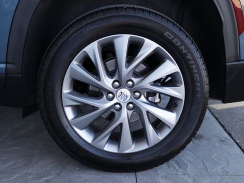 Used 2025 Buick Enclave Preferred image 40