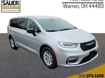 Used 2024 Chrysler Pacifica Touring-L