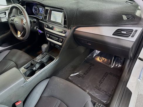 Used 2018 Hyundai Sonata SE w/ Cargo Package image 29