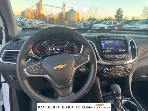 Used 2023 Chevrolet Equinox Premier image 22