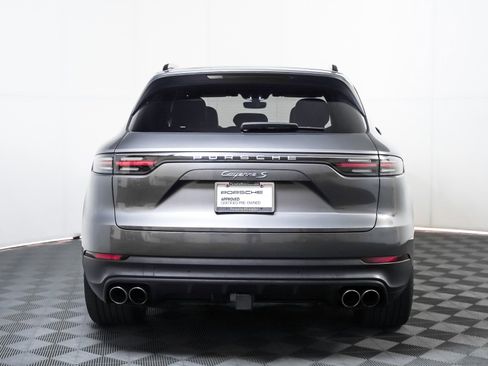 Used 2023 Porsche Cayenne S w/ Premium Package image 11