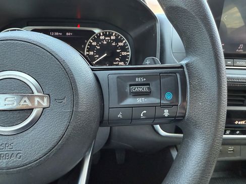 Used 2023 Nissan Rogue SV image 23