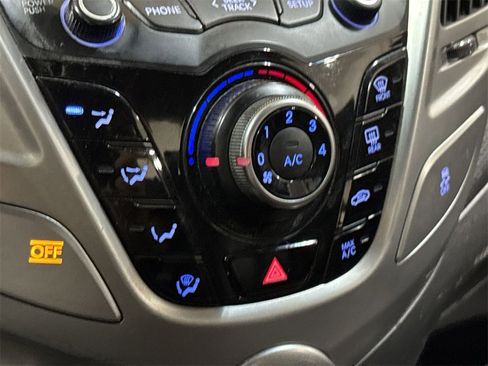 Used 2014 Hyundai Veloster RE:FLEX Edition image 15