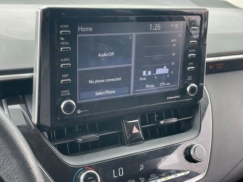 Used 2021 Toyota Corolla LE image 9