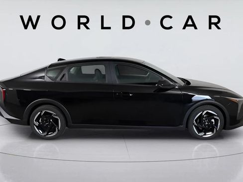 Certified 2025 Kia K4 EX FWD image 8