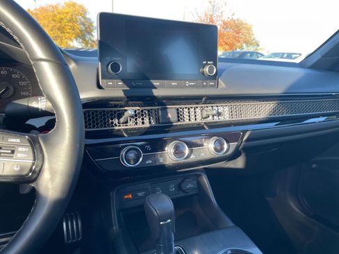 Used 2025 Honda Civic Sport image 18