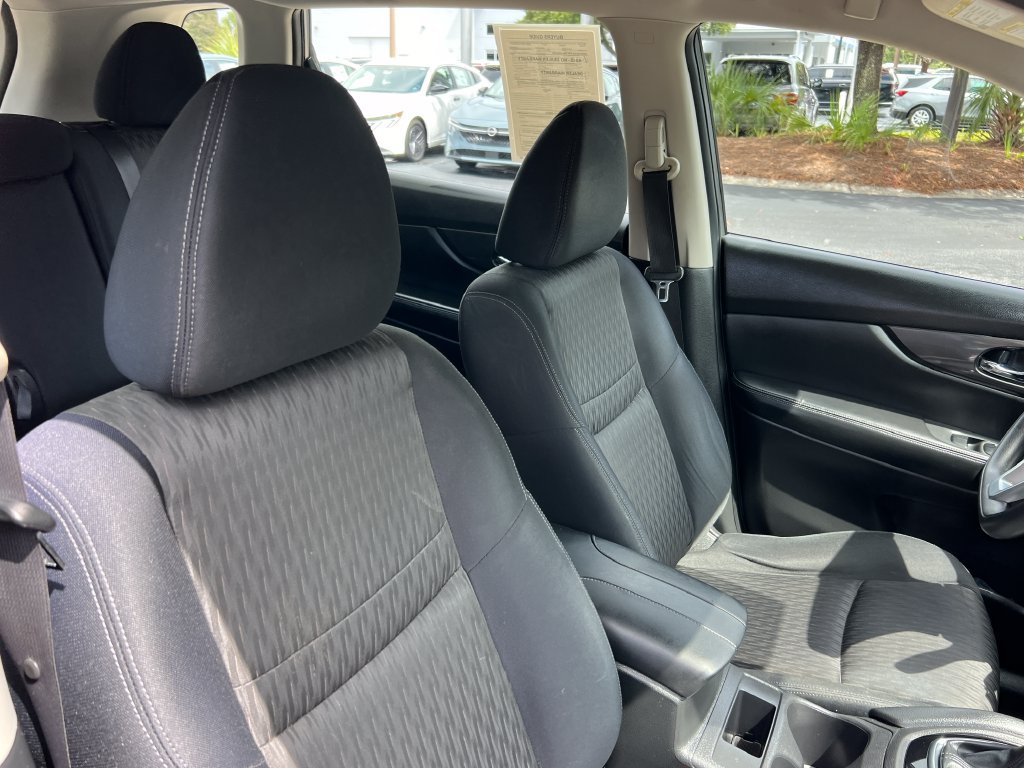 Used 2017 Nissan Rogue S FWD image 21