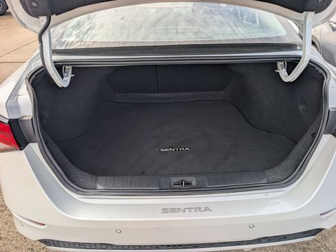 Used 2024 Nissan Sentra SV FWD image 27